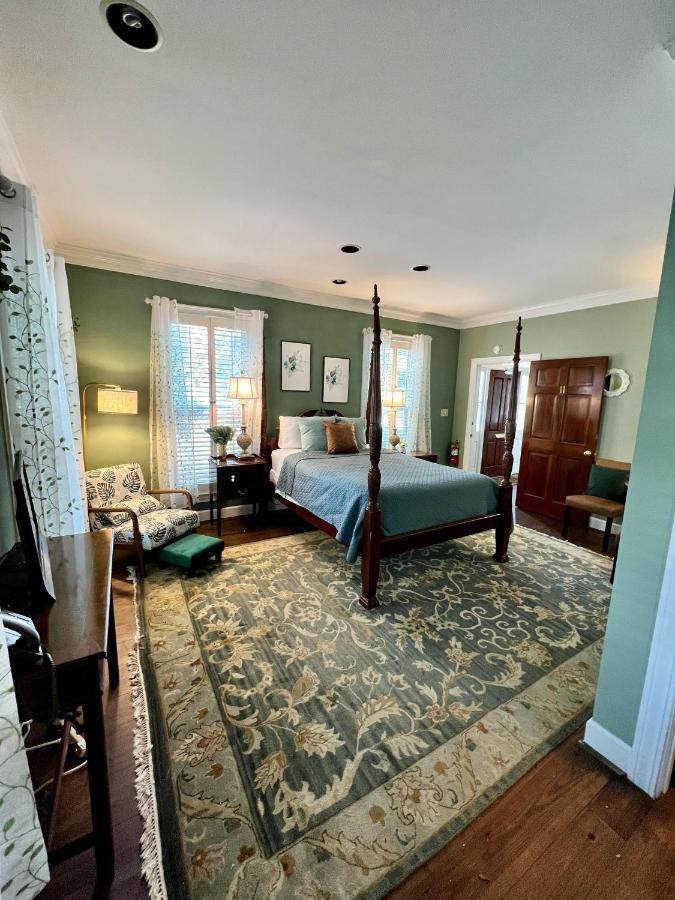 Carriage House Room